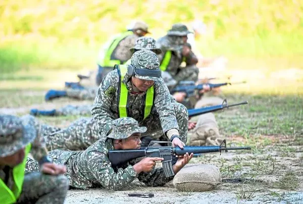 A filepic of National Service 3.0 programme trainees during the firearms shooting exercise at Kem Perdana Sungai Besi in Kuala Lumpur.