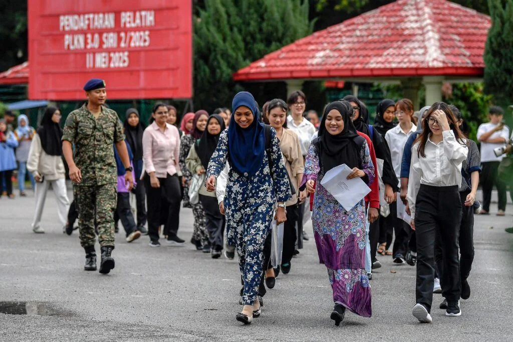 PLKN 3.0 trainees registering at a camp in Kuala Lumpur